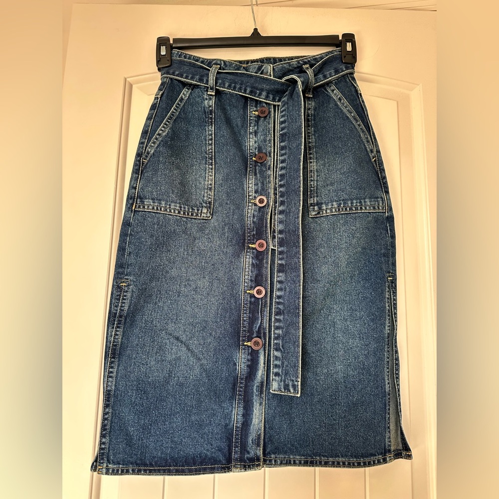EUC! REISS Denim Button-Front Skirt